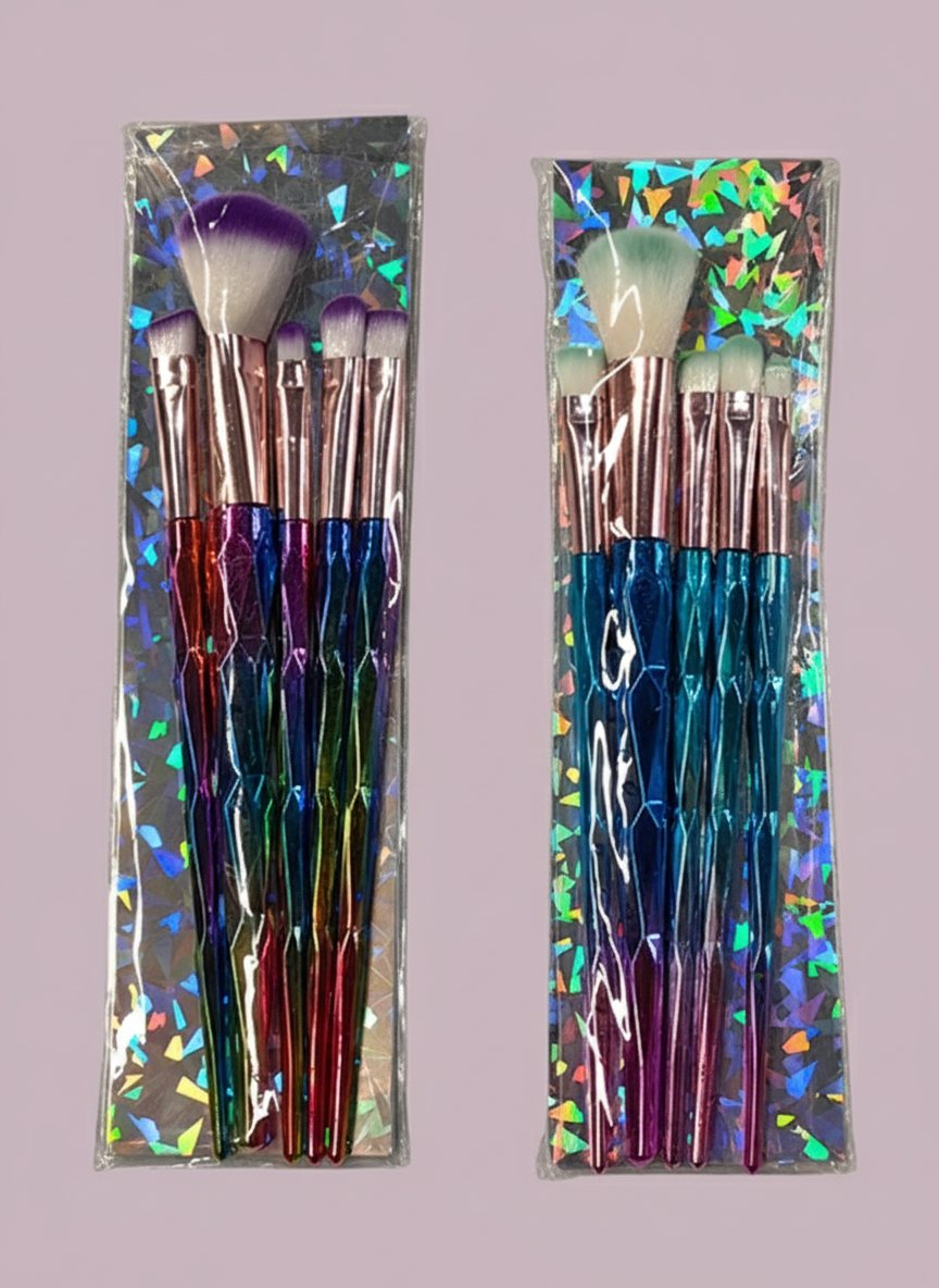 Set 5 pennelli trucco con manici sfumati multicolore e setole sintetiche, confezione olografica con dettagli glitter
