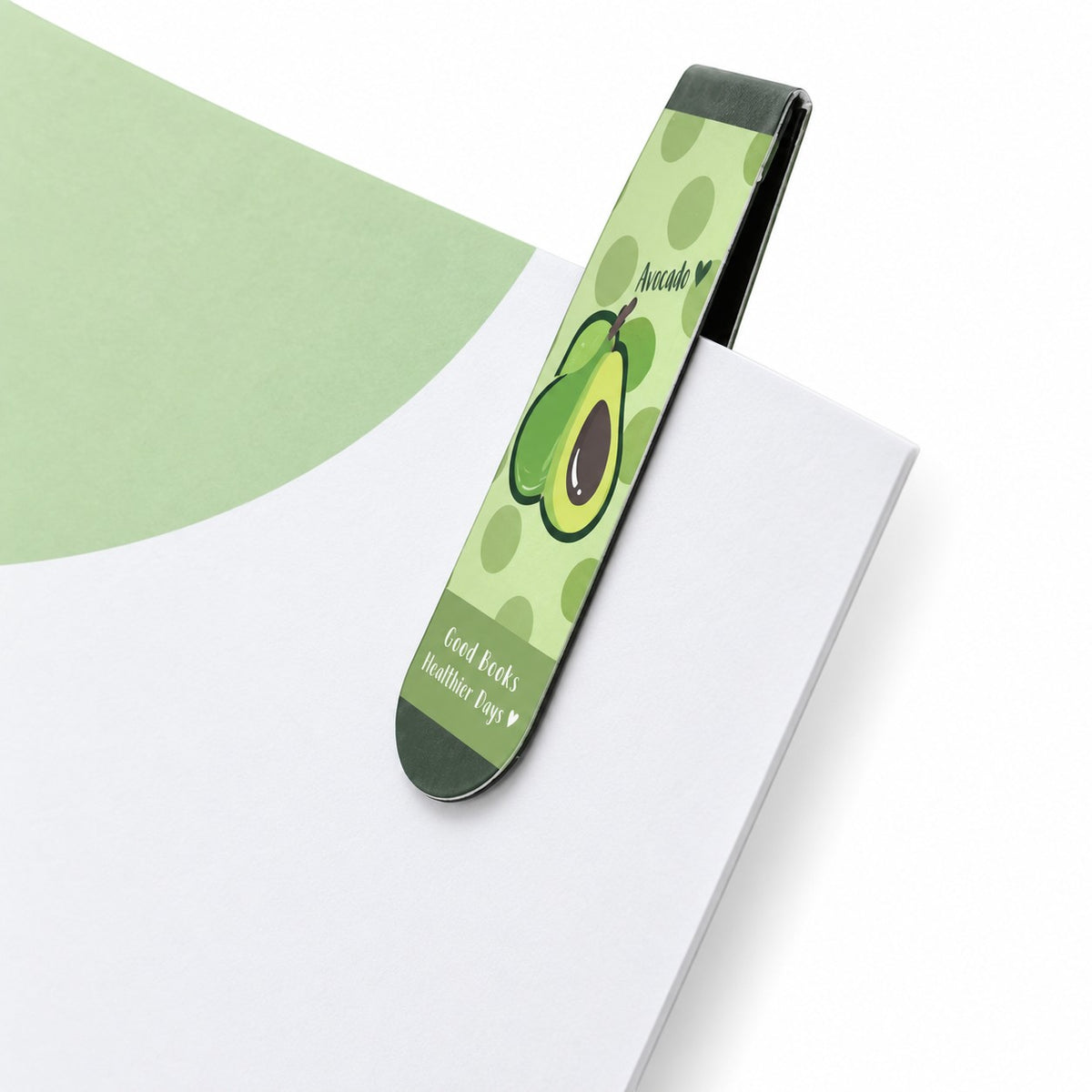 Sei segnalibri magnetici con avocado disegnati in stile kawaii su cartoncino azzurro a quadretti