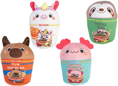 Quattro peluche kawaii di animali con costumi da noodle colorati: mucca marrone, coniglio rosa, bradipo verde e creatura gial