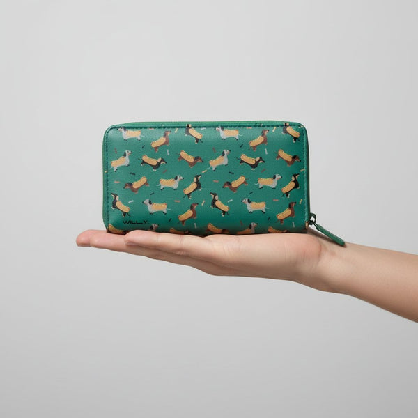 Portafoglio verde con stampa ripetuta di cani bassotti che indossano hot dog, stile cartoon kawaii