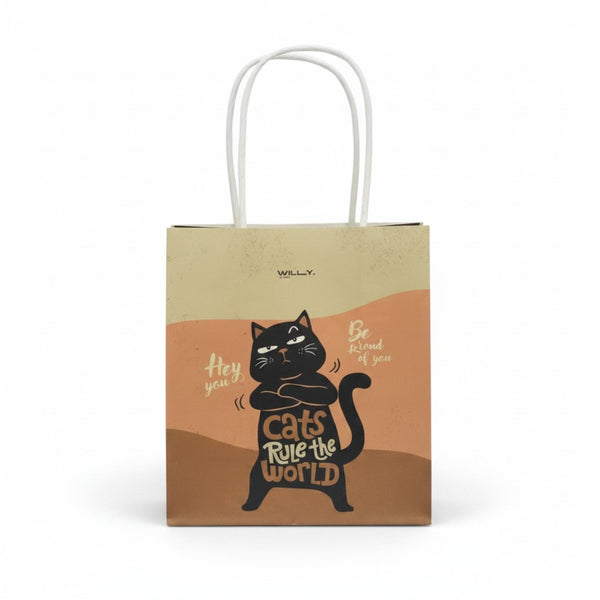 Shopper in carta con gatto nero che sorride e scritta cats rule the world, palette arancio e beige, manici bianchi