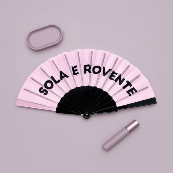 Ventaglio pieghevole rosa e nero con scritta sola e rovente, manico nero, design bicolore elegante