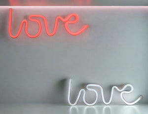 SCRITTA LOVE LED SAN VALENTINO