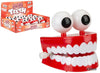 DENTI BALLERINI A CARICA CON OCCHI GRANDI
